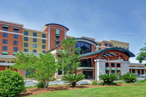 Embassy Suites Savannah Airport, Buchen Sie Hotel Pooler Savannah, nahe Frames n' Games