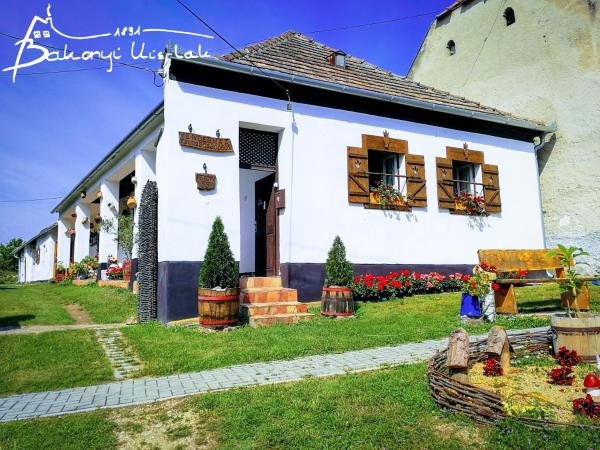 Bakonyi Kis-Lak, Buchen Sie Ferienhaus  