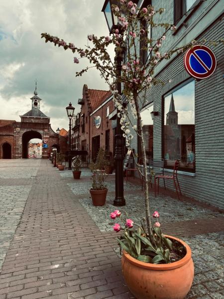 s Lands Welvaren, Prenota Hotel Nieuwvliet 