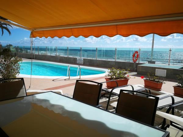 Samoa Lovely Seaview, Buchen Sie Ferienhaus Hotels mit Pool in Gran Canaria, Schwimmbad