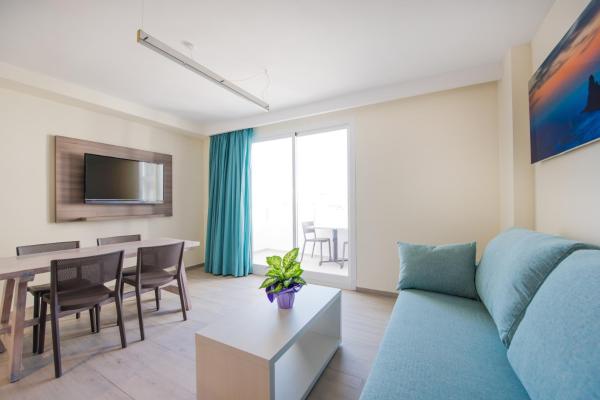 Apartamentos Los Angeles, Prenota Residence Baia di Sant'Antoni. Ibiza