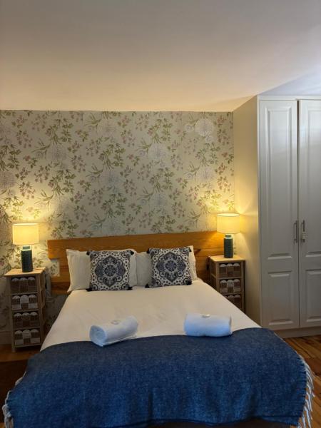 A Selection of Self Catering Holiday Homes at Kilcloon Cottages, Buchen Sie Ferienhaus Hotels in Leinster mit Parkplatz, Parkplätze