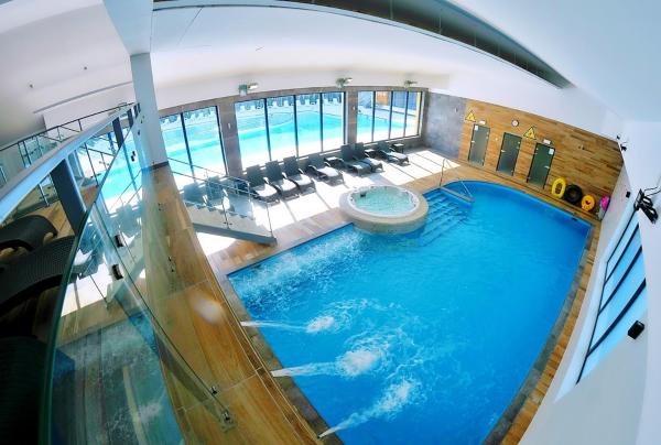 OnHoliday Apartamenty ze strefą Wellness & Family, ulica Poleska, Reserva ahora Apartamento Hoteles en Pomerania Occidental con piscina, Piscina
