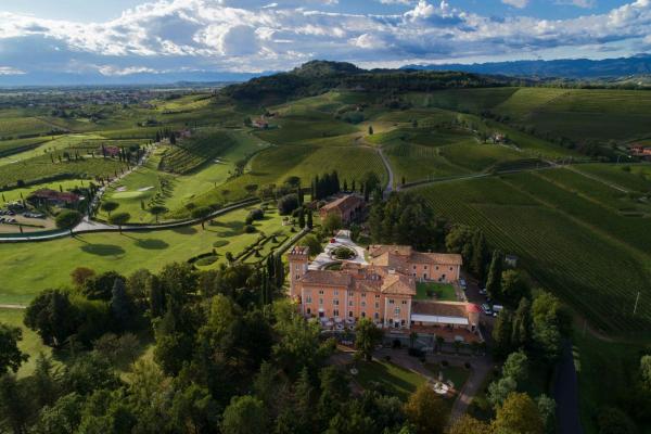 Castello Di Spessa - Residenze depoca, Reserva ahora Hotel Hoteles en Véneto con piscina, Piscina