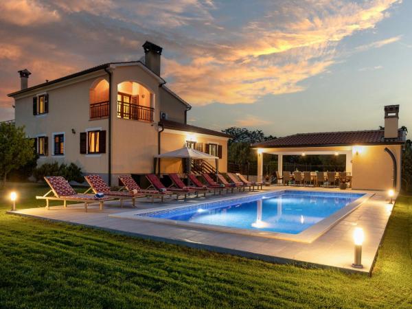 Holiday Home Villa Helena - IPC131 by Interhome, Reserva ahora Casa o chalet Hoteles en Istria central con piscina, Piscina