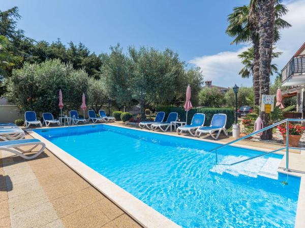 Apartment Nena-3 by Interhome, Book Apartment Hotels in Poreč Region with a Pool, Swimming Pool