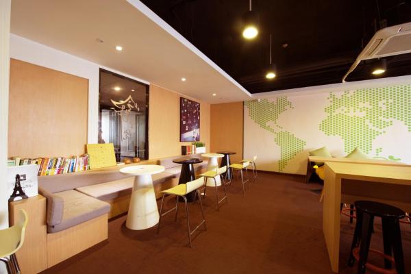 IU Hotel Ruoyang Yiyang Wenhua Road, Prenota Hotel Yiyang Henan