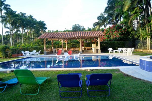 Alojamiento rural el Refugio en santagueda, Book Country House Caldas Cottages, Cottage