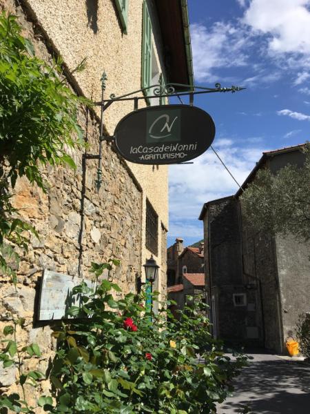 La Casa dei Nonni Castelbianco, Prenota Bed & breakfast Castelbianco Liguria