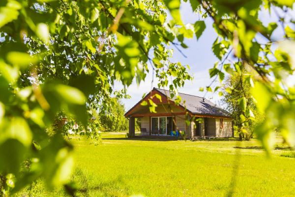 Surf Domki Habenda z sauną ogrodową, Reserva ahora Casa o chalet  