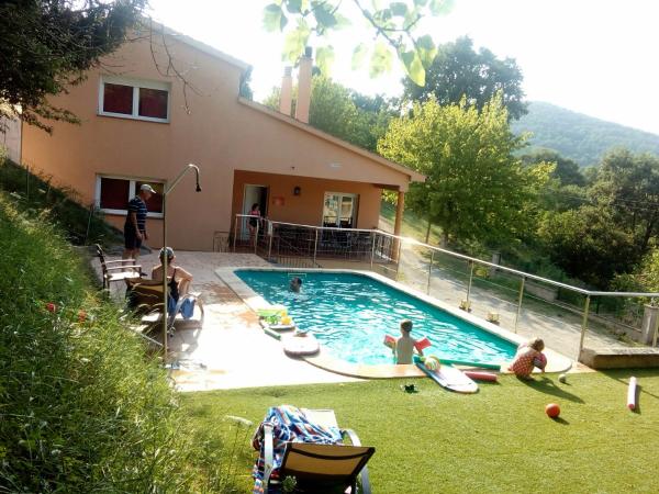 CAN MENCIÓ - Les Costes, Buchen Sie Pension Hotels mit Pool in Garrotxa, Schwimmbad