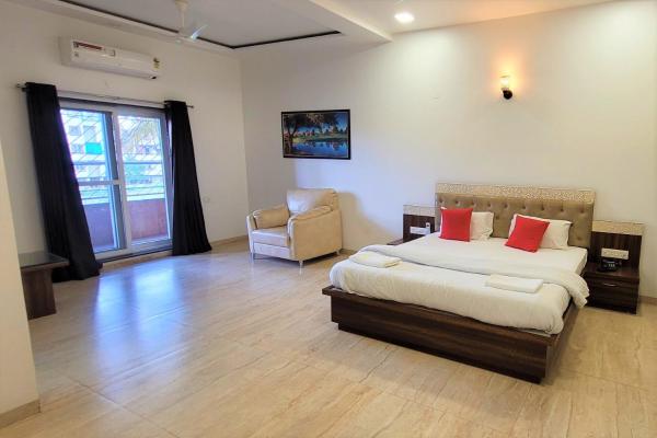 Hotel Om Inn - Talegaon Dabhade, Réserver Hôtel Talegaon Dābhāde 
