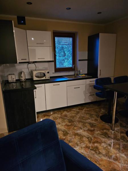 Siedlisko Lipowiec i pokoje Apartamenty Berezka, Réserver Appartement Hôtels à Basses-Carpates avec parking, Parking