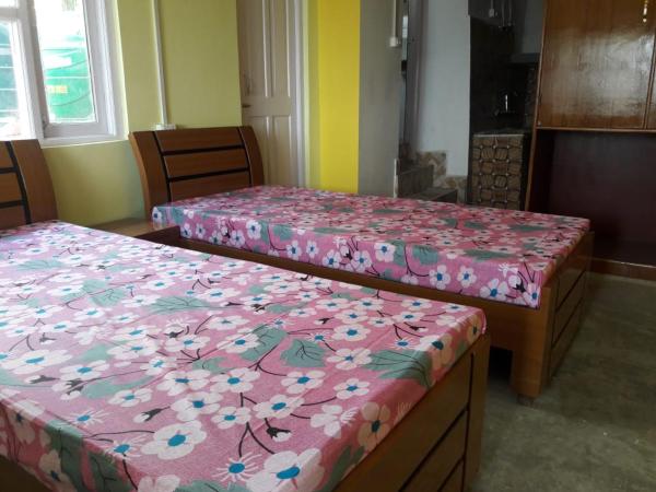Vamoose Dsouza, Buchen Sie Privatzimmer Darjeeling 