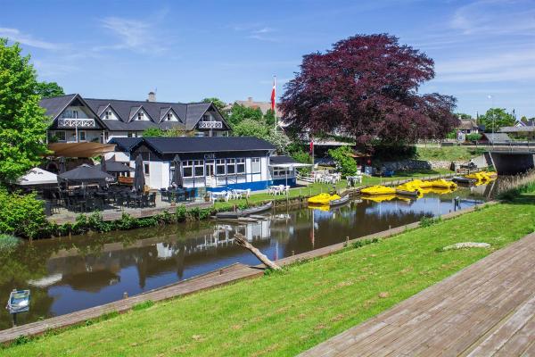 Riverside Voerså, Prenota Hotel Hotel a Vestjylland con parcheggio, Parcheggio