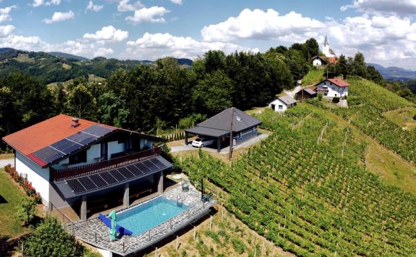 Vineyard Paradise Senica, Buchen Sie Ferienhof Dramlje Savinjska