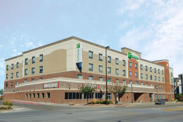 Holiday Inn Omaha Downtown - Waterpark, an IHG Hotel, Buchen Sie Hotel Hotels mit Pool in Nebraska, Schwimmbad