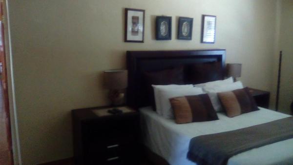 Phokela Guest House, Buchen Sie Pension Hotels in Limpopo mit Parkplatz, Parkplätze