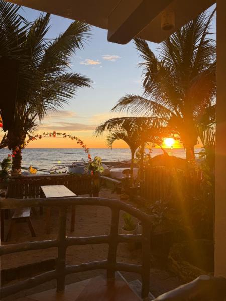 Kobes Beachfront Haven, Buchen Sie Ferienwohnung San Juan Siquijor