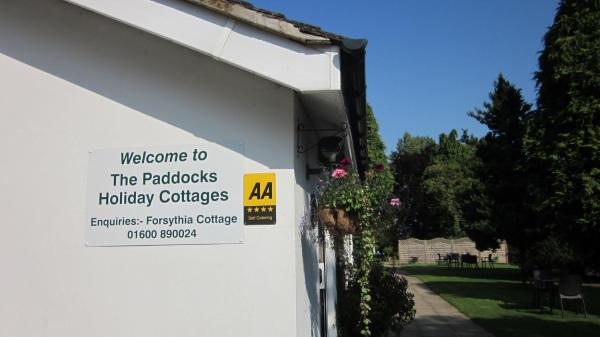 The Paddocks Cottages, Buchen Sie Hotel Hotels in England mit Parkplatz, Parkplätze