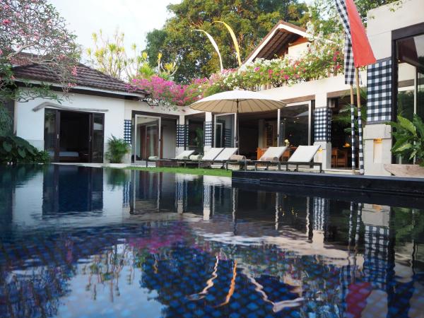 Pronoia Beach Resort, Buchen Sie Villa Ferienhäuser in Bali, Cottage