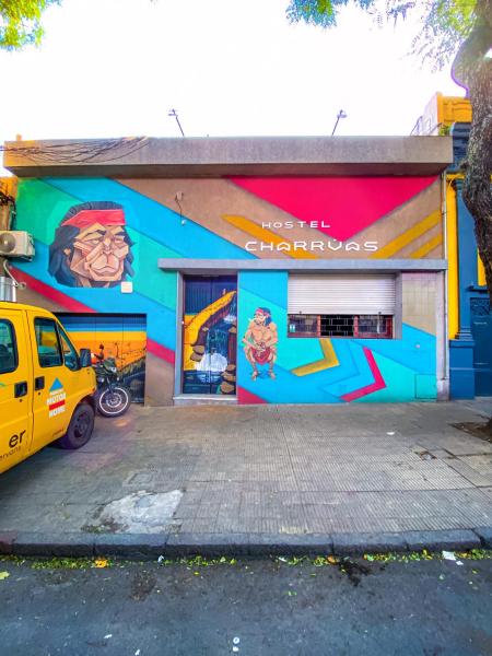 Charruas hostel, Prenota Ostello Hotel economici a Montevideo