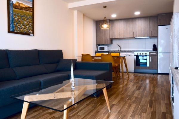 Guest House Ainsa Pirineos, Book Apartment Aragon Hotels with a Parking, Parking