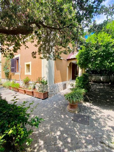 Los Mochileros hostel