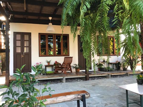 ครูหนูบ้านพัก แหลมงอบ Krunou baanpak, Reserva ahora Hostal o pensión Trat Trat