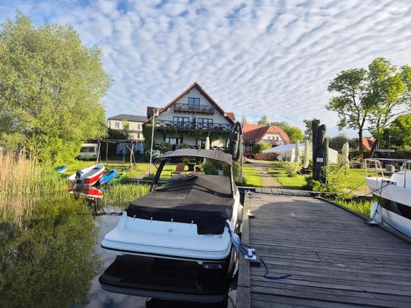 Pensjonat Rybaczówka - noclegi, restauracja, port, Réserver Chambre d'hôtes Hôtels pas chers à Warmia-Masuria
