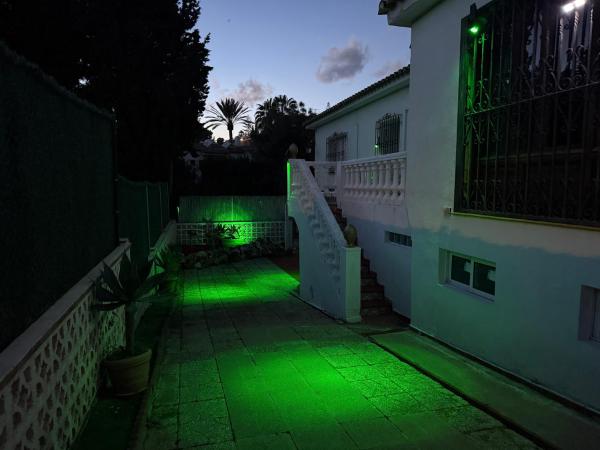 Hostal Apartamentos Playa del Palo, Prenota Appartamento Hotel a Costa del Sol con piscina, Piscina