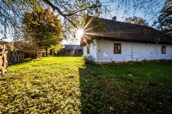 Zagroda Guciów, Réserver Séjour à la ferme Hôtels pas chers à Roztocze