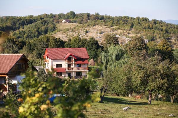 La Ograda, Prenota Affittacamere Ponoarele Mehedinti