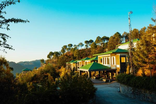 Suryavilas Luxury Resort & Spa, Prenota Resort Solan 