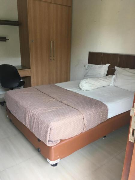 F4 Syariah Residence