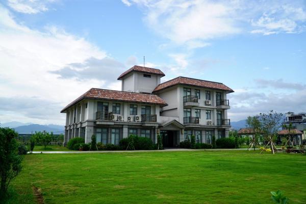 Dafu Qiandai Manor, Prenota Bed & breakfast Hotel a Zhuangwei con parcheggio, Parcheggio