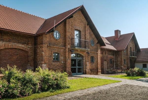 Dwór Kombornia - Folwark, Réserver Hôtel Kombornia 