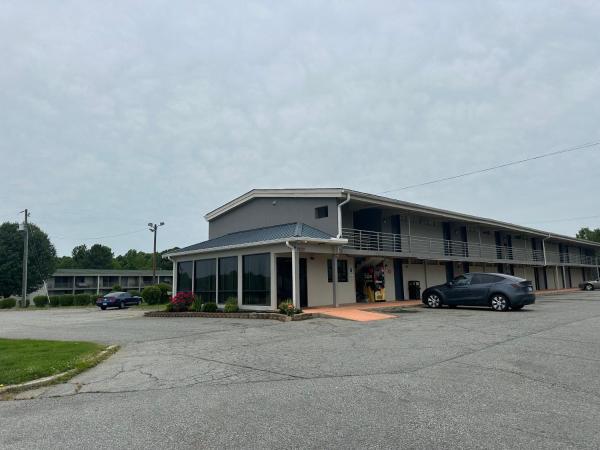 Bravo Inn Greensboro, Réserver Hôtel Greensboro Caroline du Nord