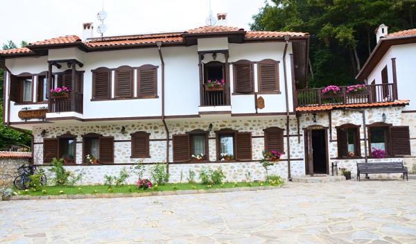 Family Hotel Dinchova kushta, Prenota Hotel Hotel a Blagoevgrad con parcheggio, Parcheggio