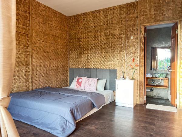 Paddies Homestay New, Prenota Alloggio in famiglia Cipaku-gede West Java
