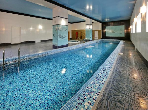 Гранд Алексік, Buchen Sie Hotel Truskawez 