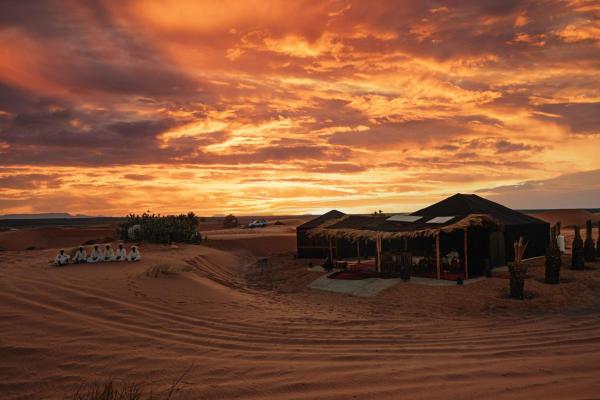 Paradis Du Sahara, Prenota Campeggio di lusso Merzouga Al-Rashidiyya