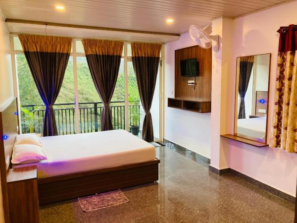 CARMEL HOME STAY, Prenota Alloggio in famiglia Munnar Kerala
