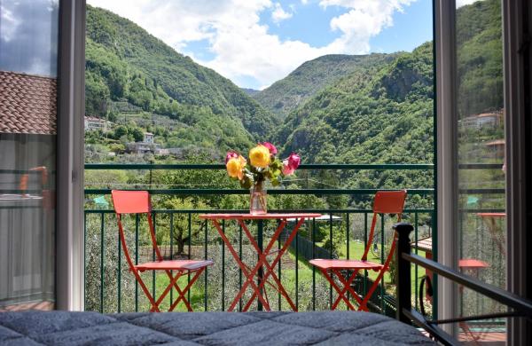 Agriturismo Conca Sandra - Farm Stay on Lake Como, Buchen Sie Ferienwohnung Perledo Comer See