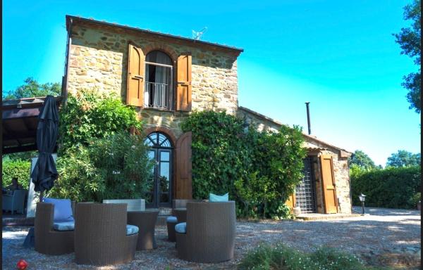 Il Falco - Rustico-Villa mit privatem Pool in Alleinlage, Buchen Sie Ferienhaus Caldana Toskana