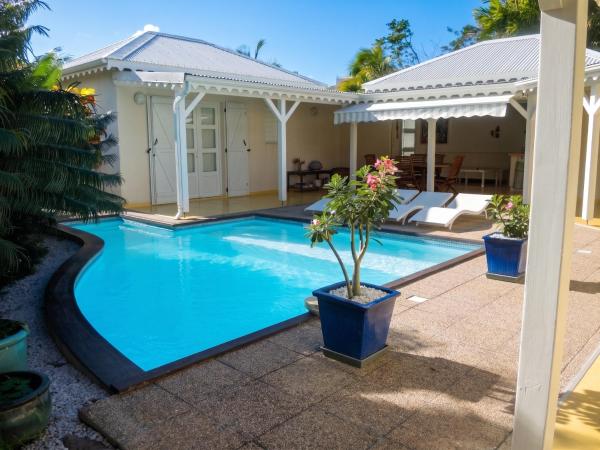Villa accueillante à Saint-François, piscine privée 120 m², Prenota Villa Hotel con piscina a Grande-Terre, Piscina