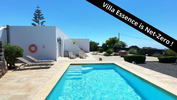 Villa Essence - a unique detached villa with A-C, heated private pool, hottub, gardens, patios and stunning views, Prenota Villa Tias 