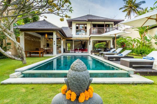 Pristine Villa Yuyu Balian