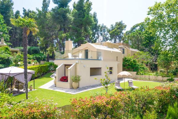 Artemisia Villa with Outdoor Hot Tub, Sani Luxury Villas collection, Prenota Villa Sani Beach 