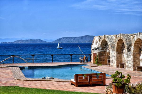 Luxurious Villa by the sea, Réserver Villa Hôtels avec piscine à Corinthie, Piscine